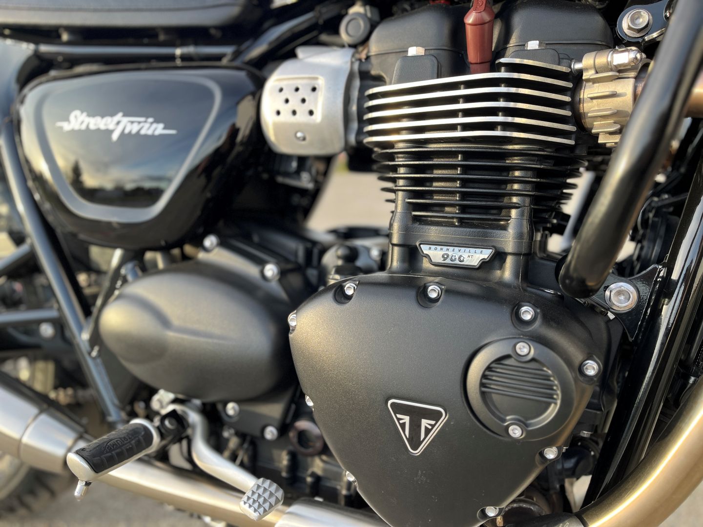 motor street twin